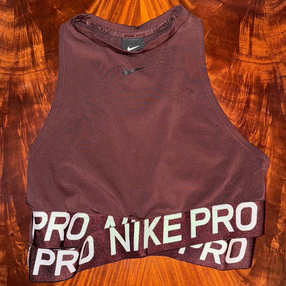 Nike Pro Intertwist Crossover crop top